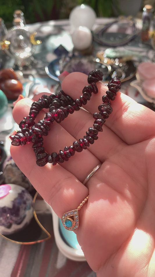 Garnet chip bracelet set