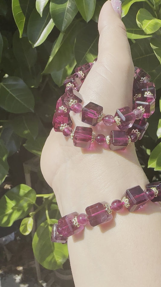 Magenta Flourite Cubie 10.5mm