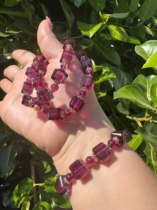 Magenta Flourite Cubie 10.5mm